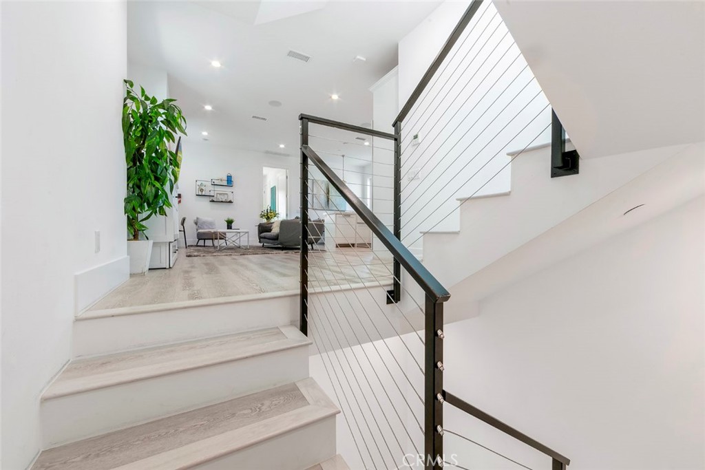 MLS #OC25276620 image #29