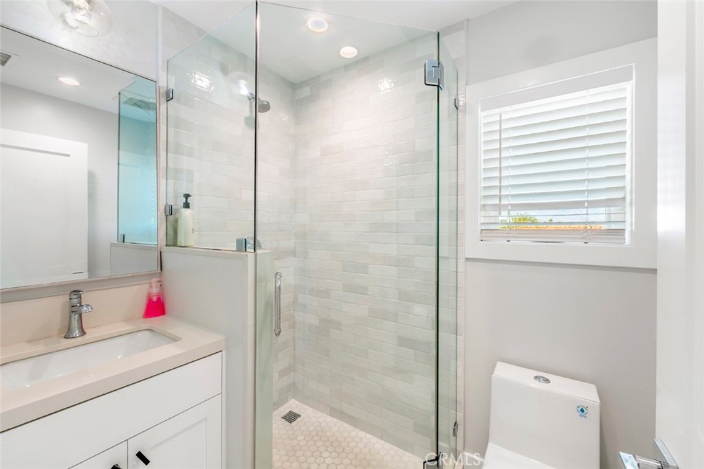 MLS #OC25276620 image #33