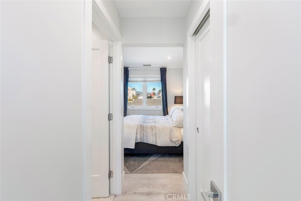 MLS #OC25276620 image #35