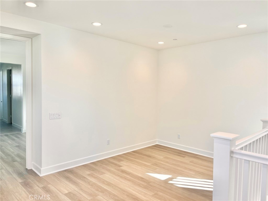 MLS #OC25276658 image #9