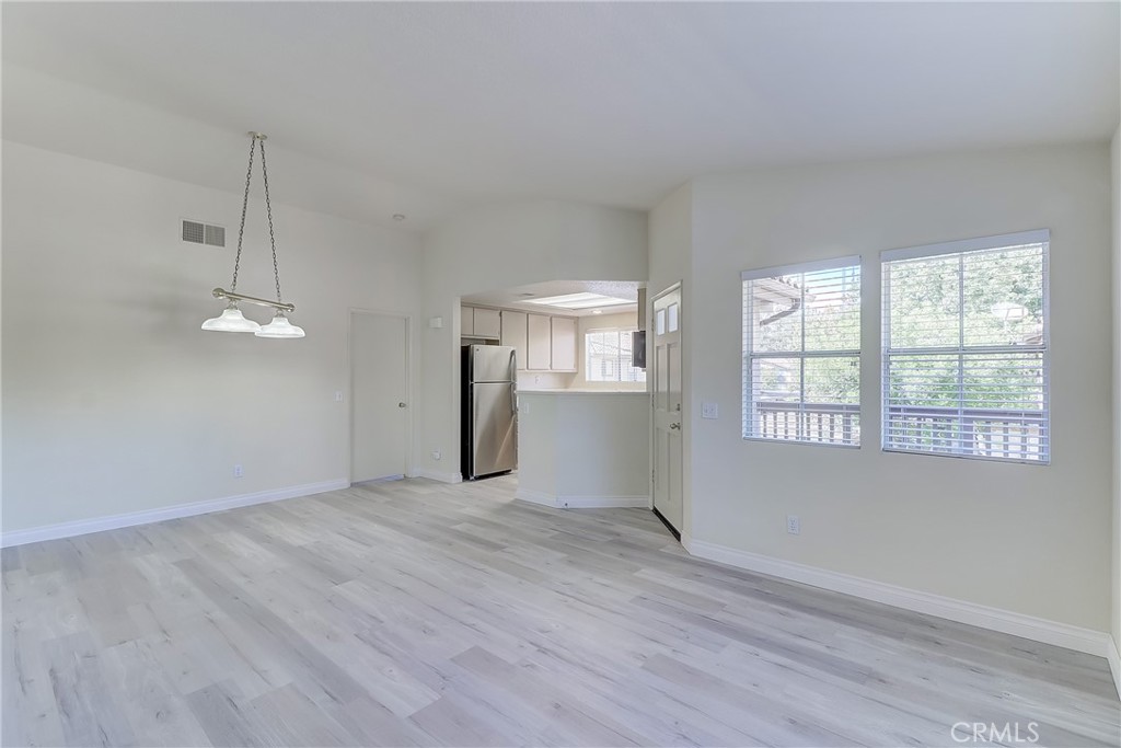 MLS #OC25276674 image #10