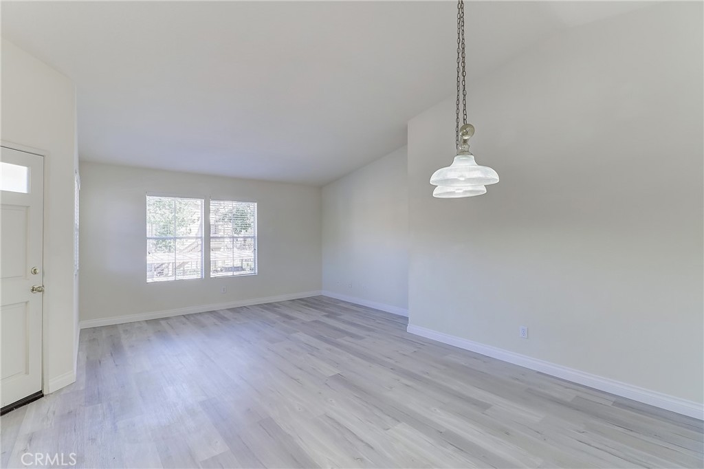 MLS #OC25276674 image #13