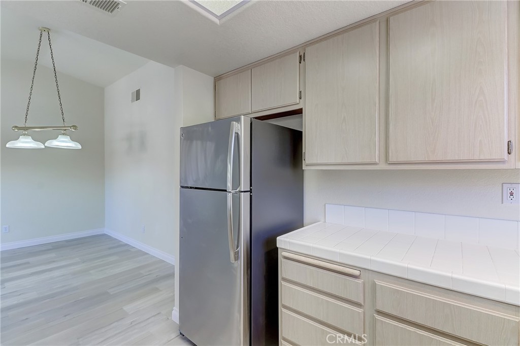 MLS #OC25276674 image #16