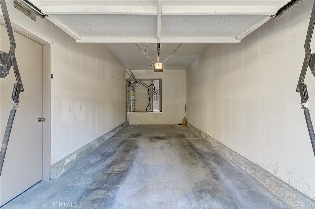 MLS #OC25276674 image #24