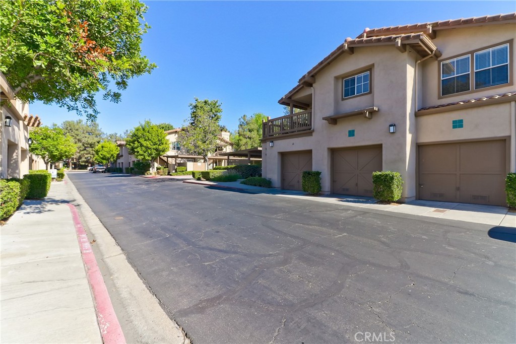 MLS #OC25276674 image #9