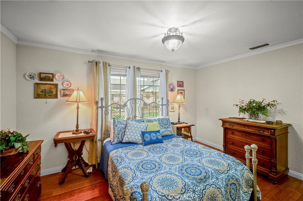 MLS #OC25276768 image #26