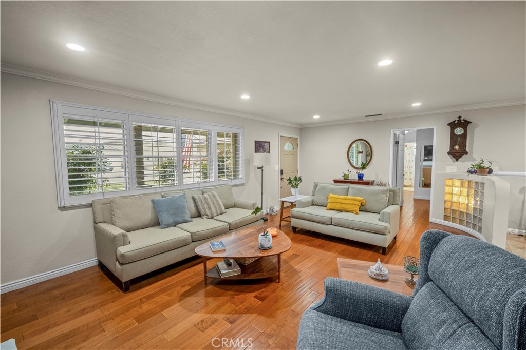 MLS #OC25276768 image #6