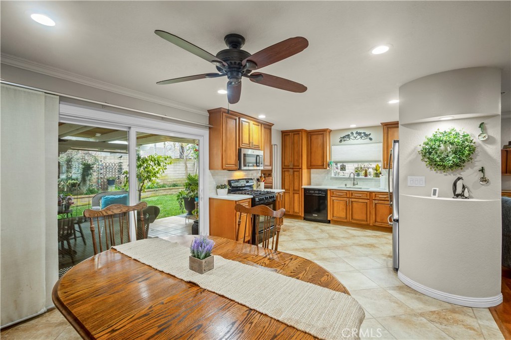 MLS #OC25276768 image #9