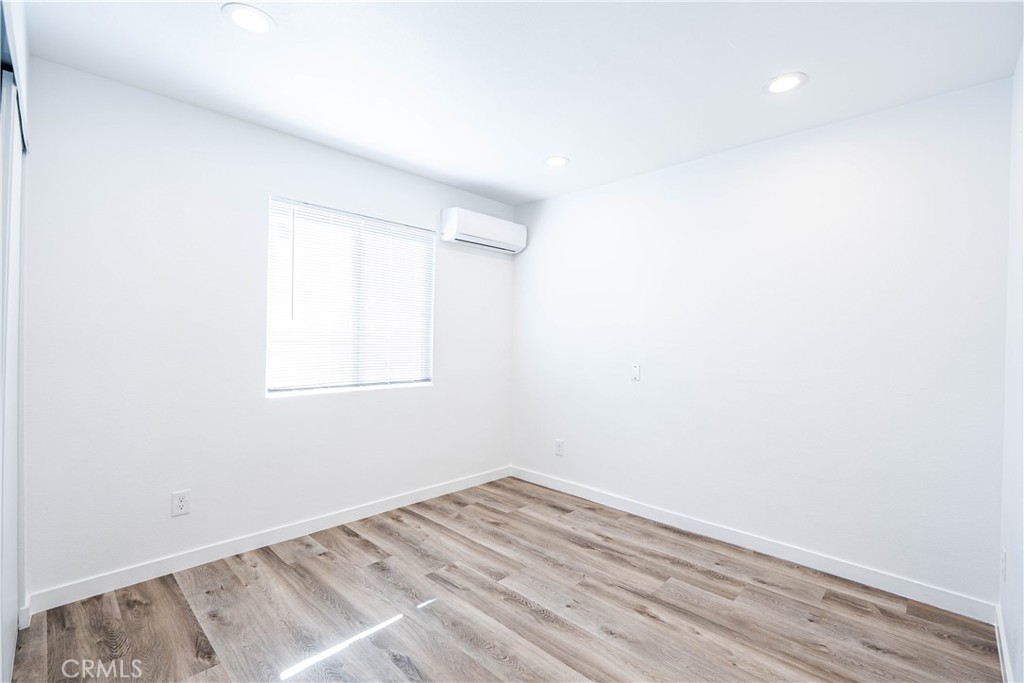 MLS #OC25276792 image #5