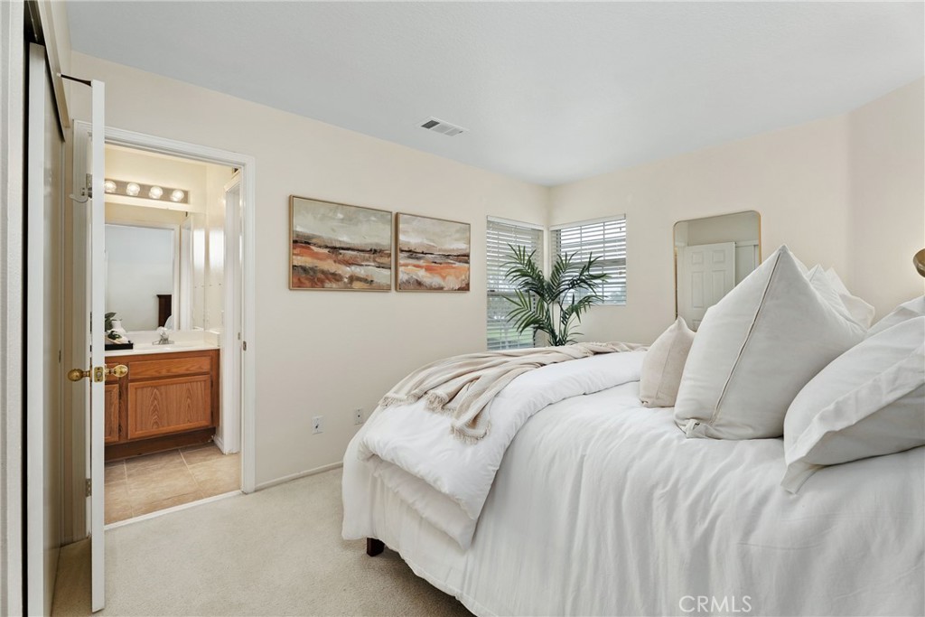 MLS #OC25276815 image #18