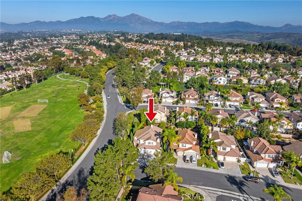 MLS #OC25276815 image #30