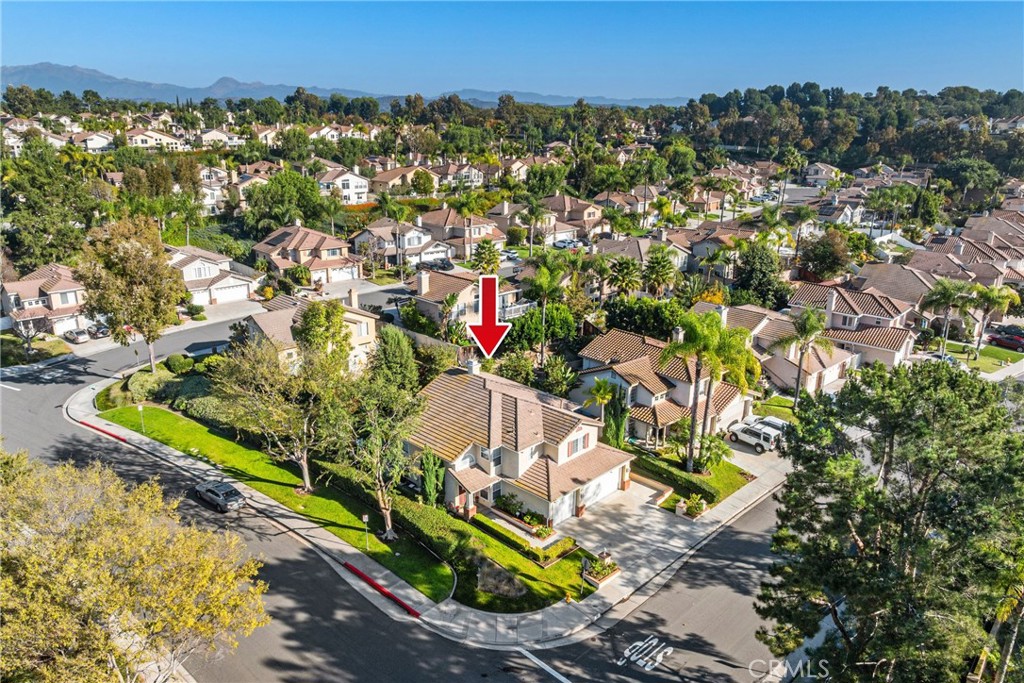 MLS #OC25276815 image #32