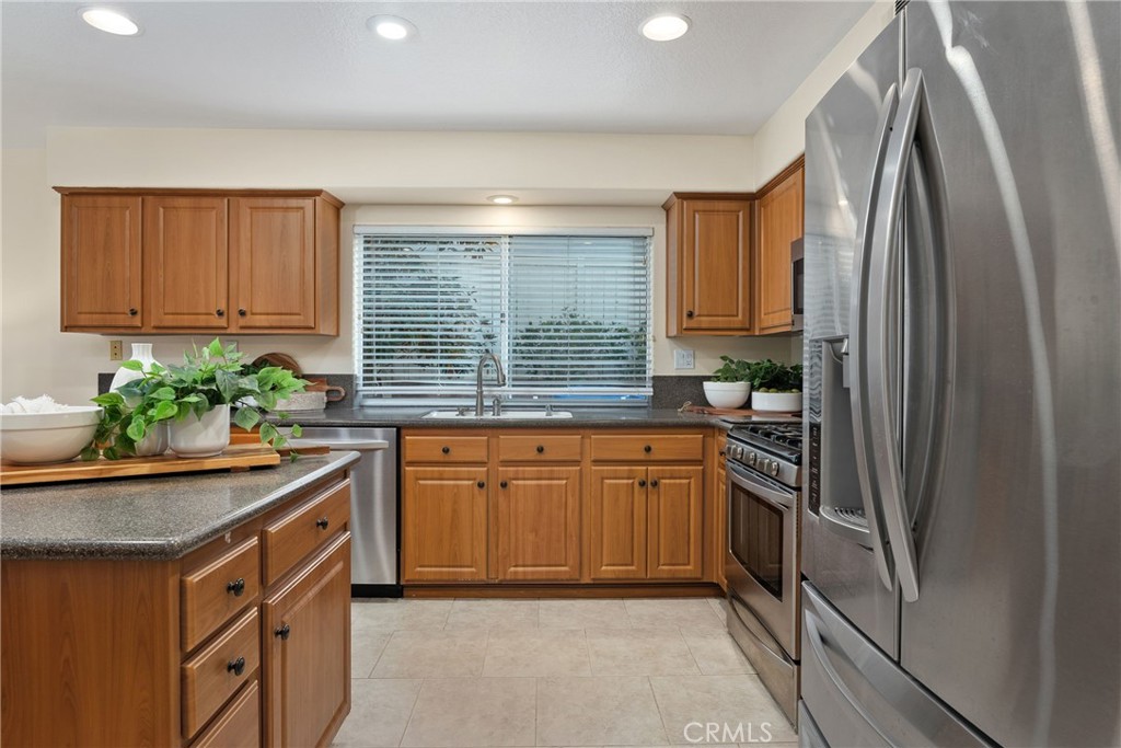 MLS #OC25276815 image #9