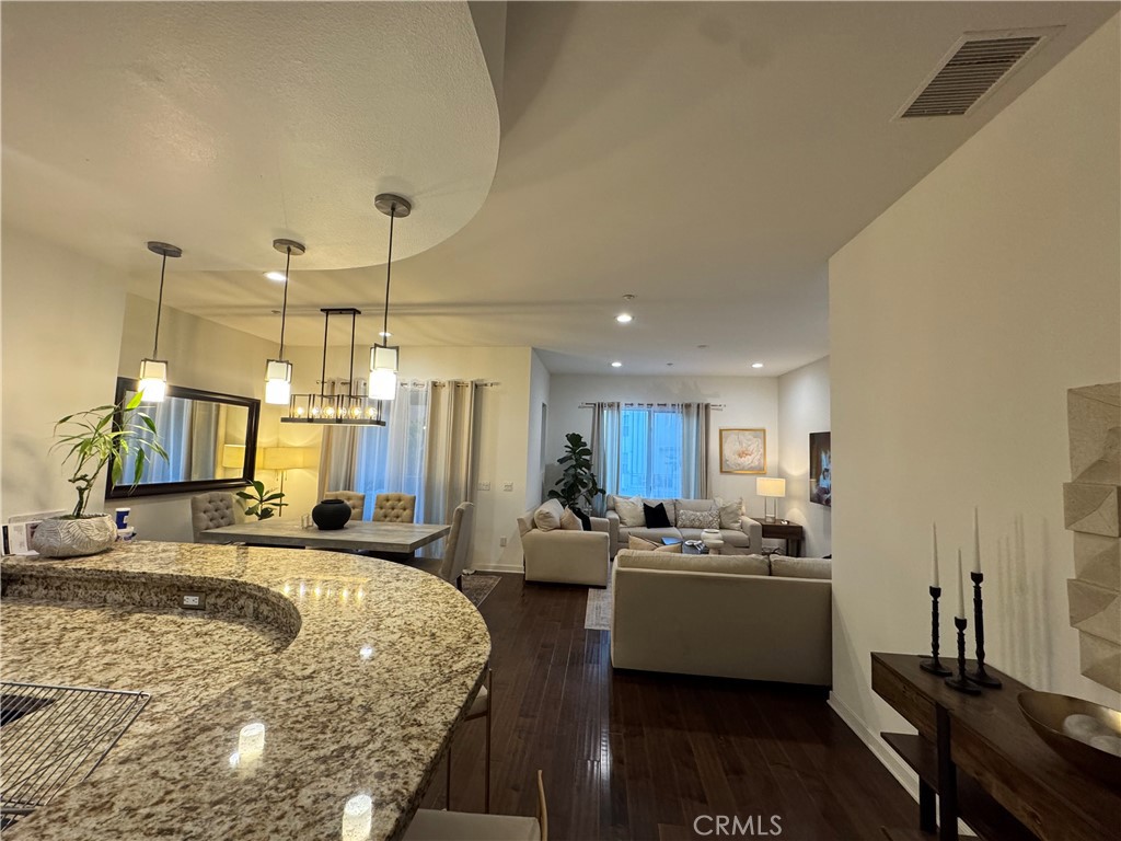 MLS #OC25276876 image #27