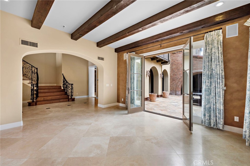 MLS #OC25277061 image #22