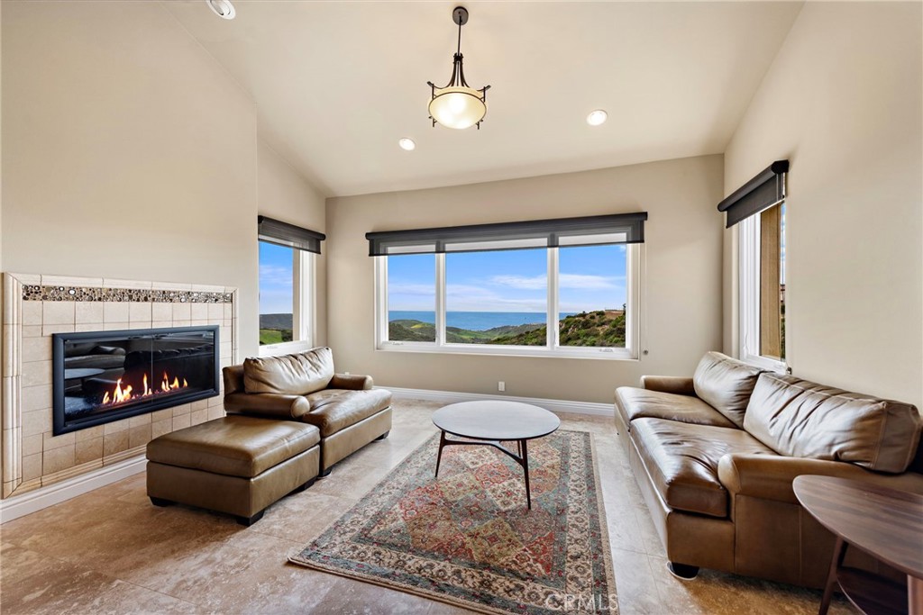 MLS #OC25277061 image #24