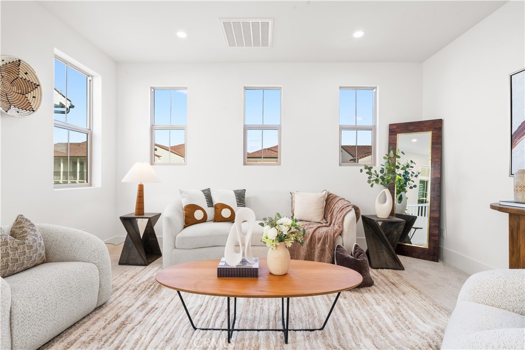 MLS #OC25277130 image #5