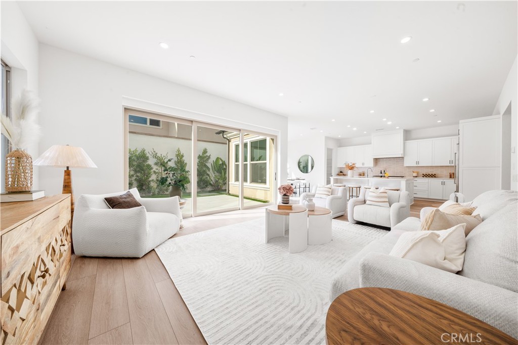 MLS #OC25277130 image #8