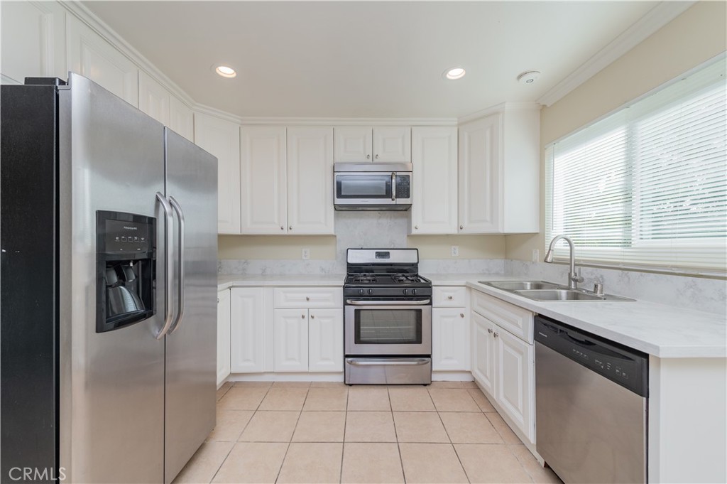 MLS #OC25277189 image #12