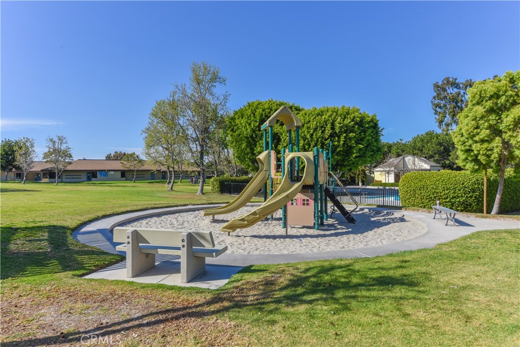 MLS #OC25277189 image #28