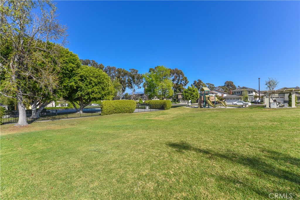 MLS #OC25277189 image #31