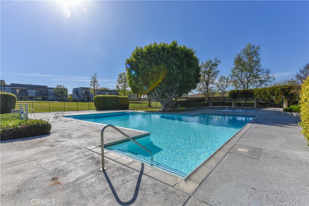 MLS #OC25277189 image #38