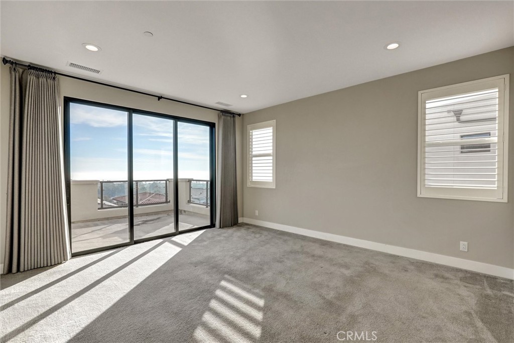 MLS #OC25277204 image #1