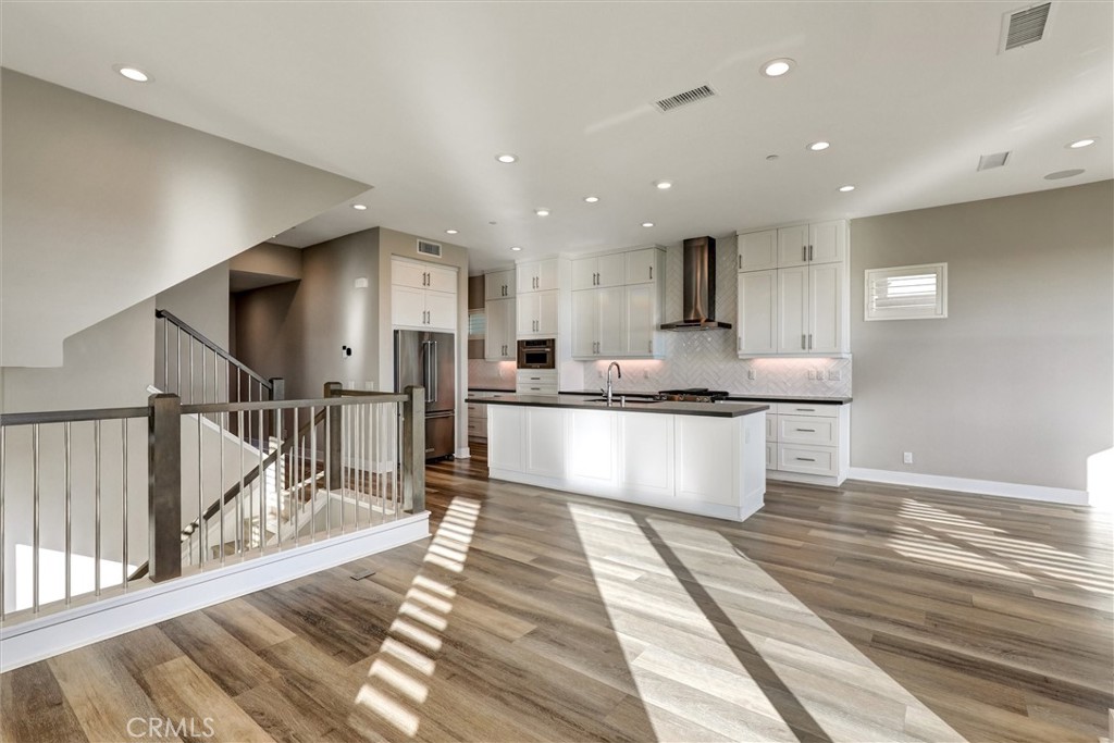 MLS #OC25277204 image #11