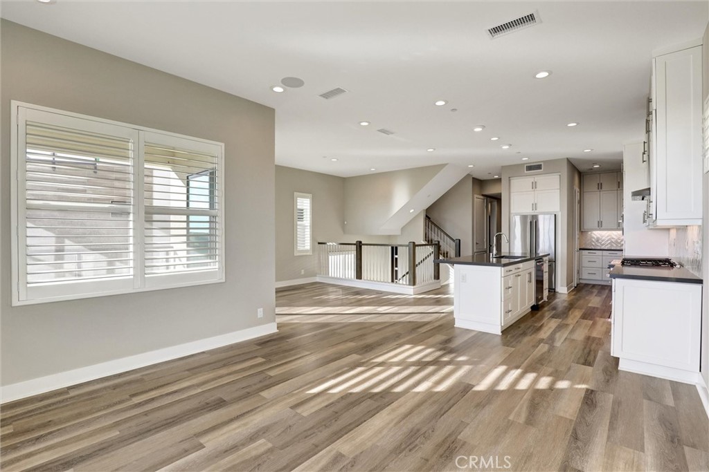 MLS #OC25277204 image #12