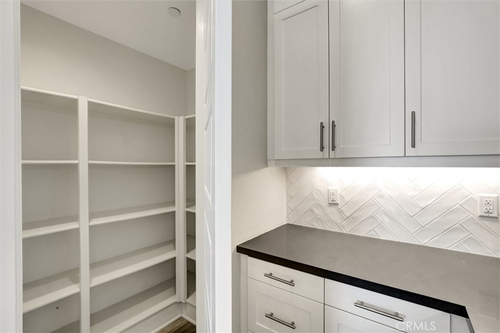 MLS #OC25277204 image #16