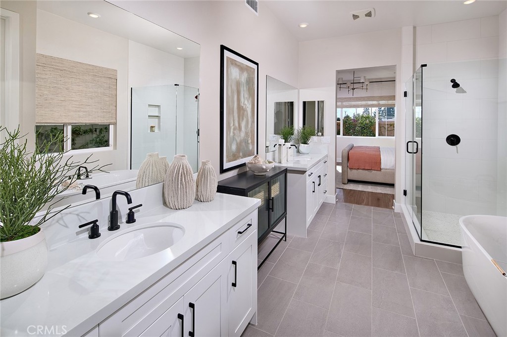 MLS #OC25277332 image #15