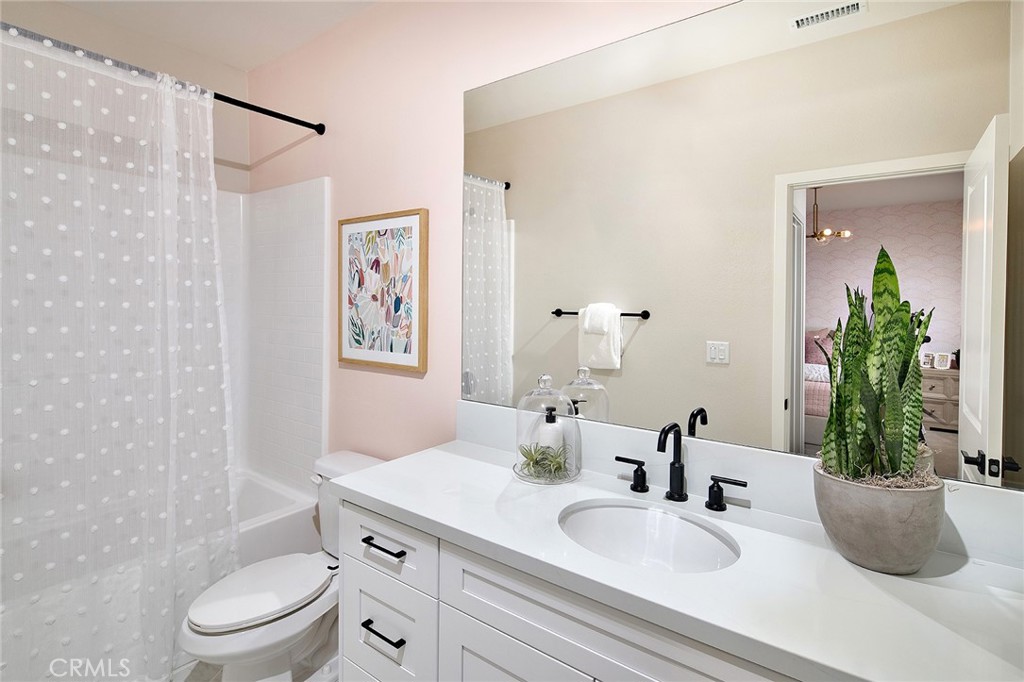 MLS #OC25277332 image #19