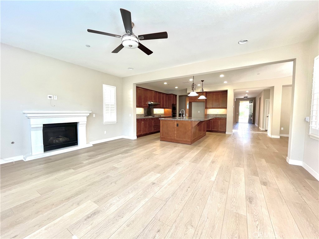 MLS #OC25277335 image #12