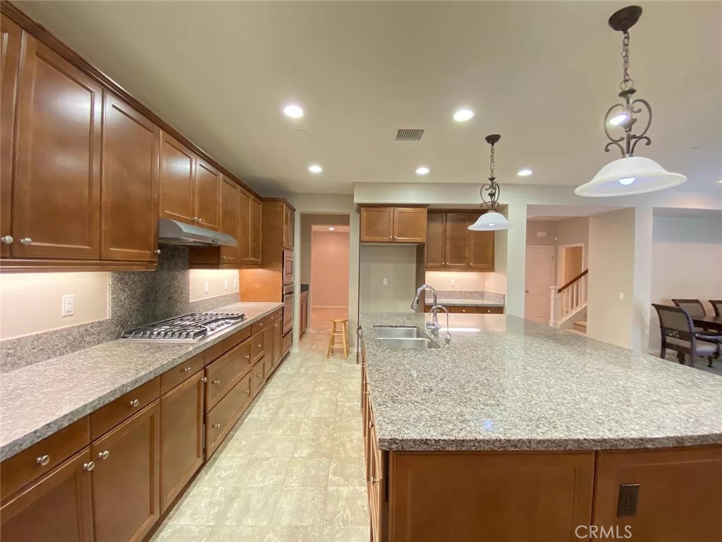 MLS #OC25277335 image #16