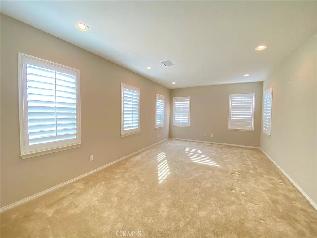 MLS #OC25277335 image #21