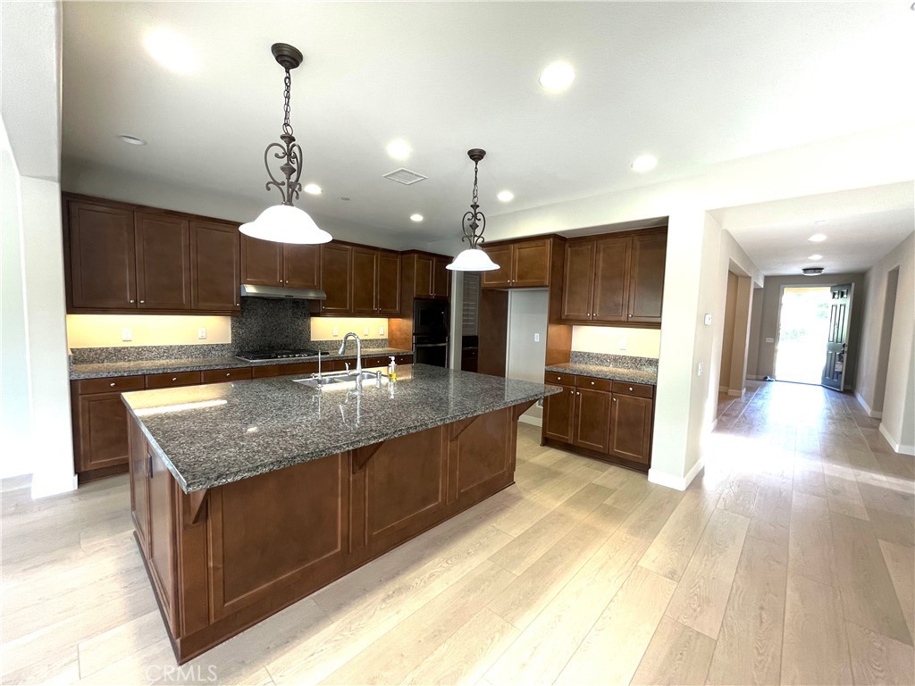 MLS #OC25277335 image #28