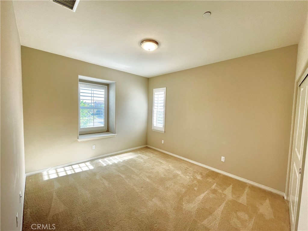 MLS #OC25277335 image #34