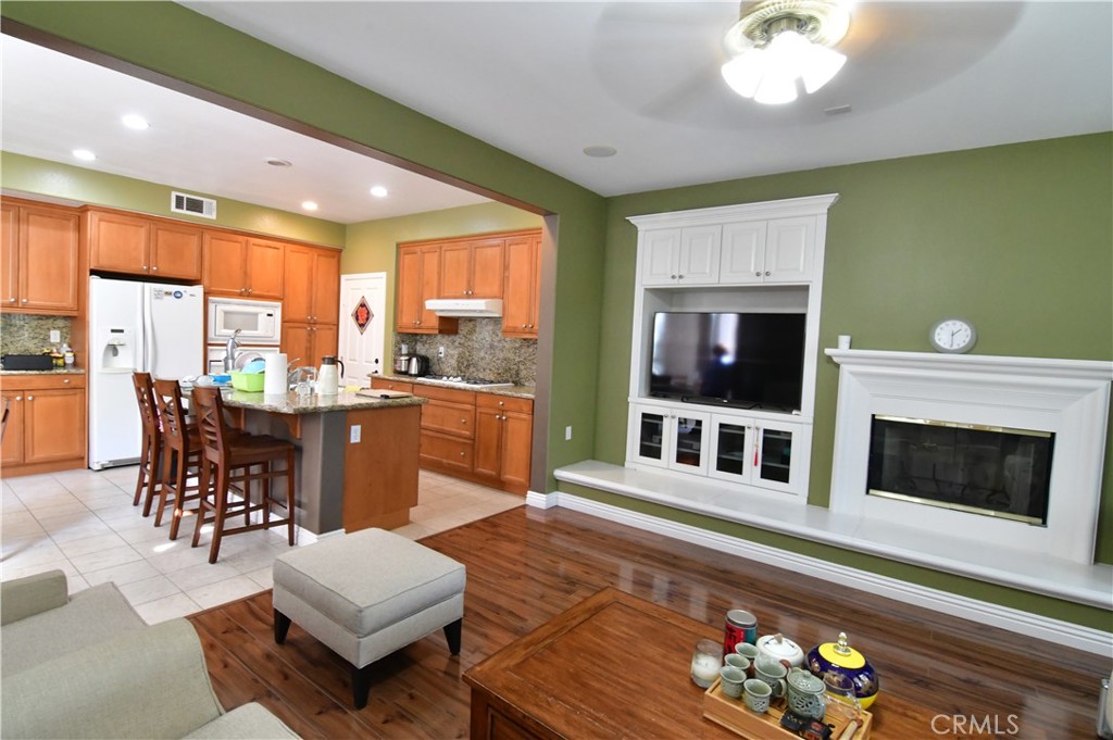 MLS #OC25277815 image #27