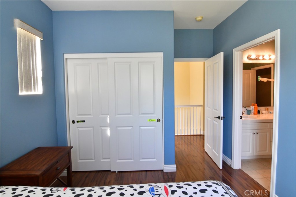 MLS #OC25277815 image #30