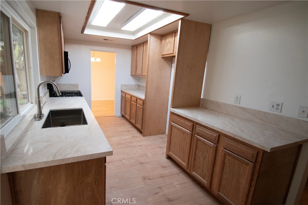 MLS #OC25277818 image #7