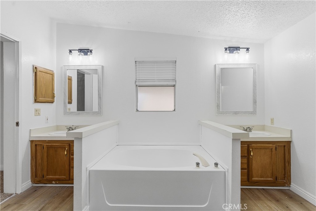 MLS #OC25277829 image #15