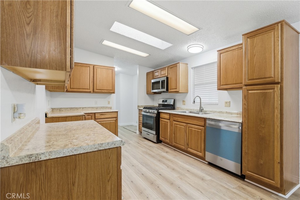 MLS #OC25277829 image #3