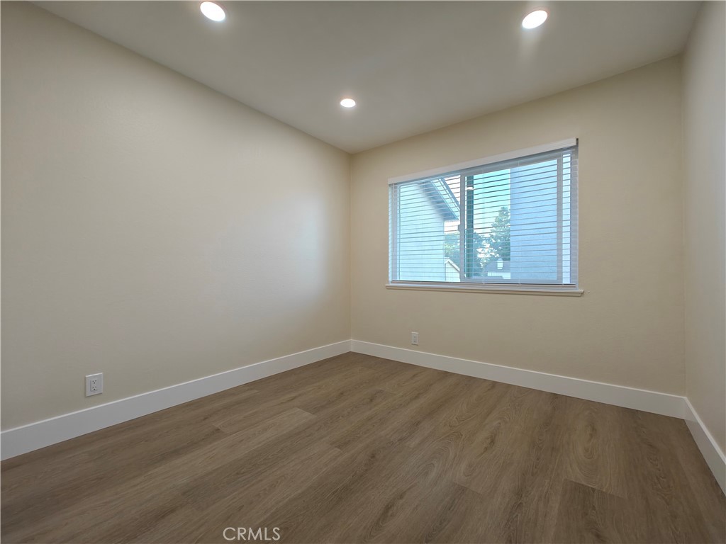 MLS #OC25277843 image #15