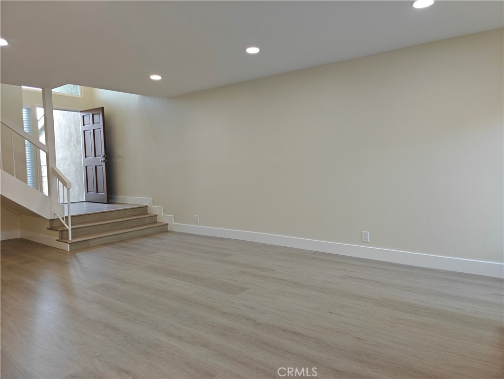 MLS #OC25277843 image #3