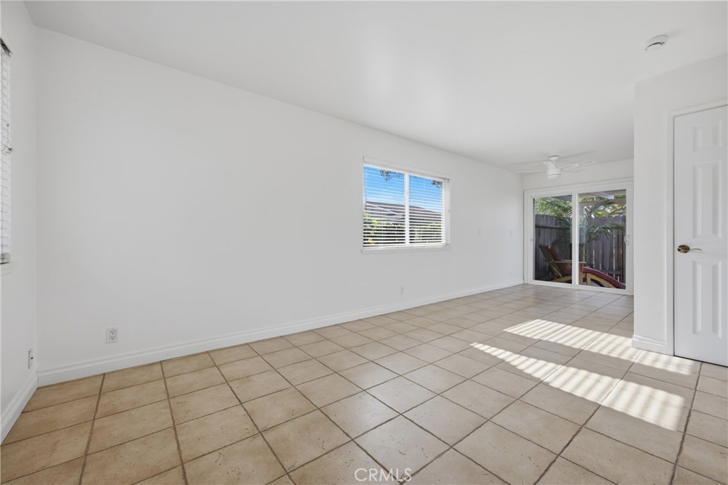 MLS #OC25277912 image #11