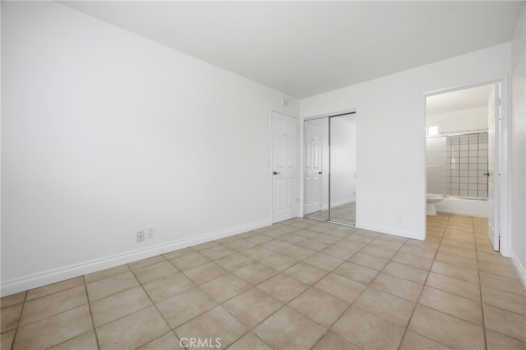 MLS #OC25277912 image #12