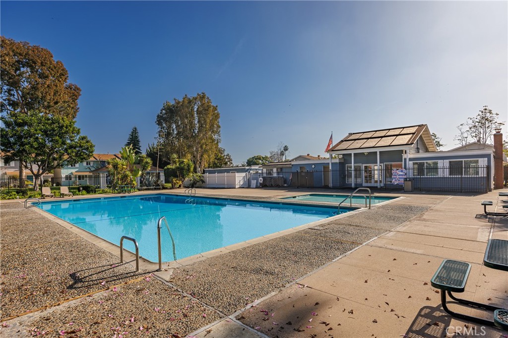 MLS #OC25277912 image #22