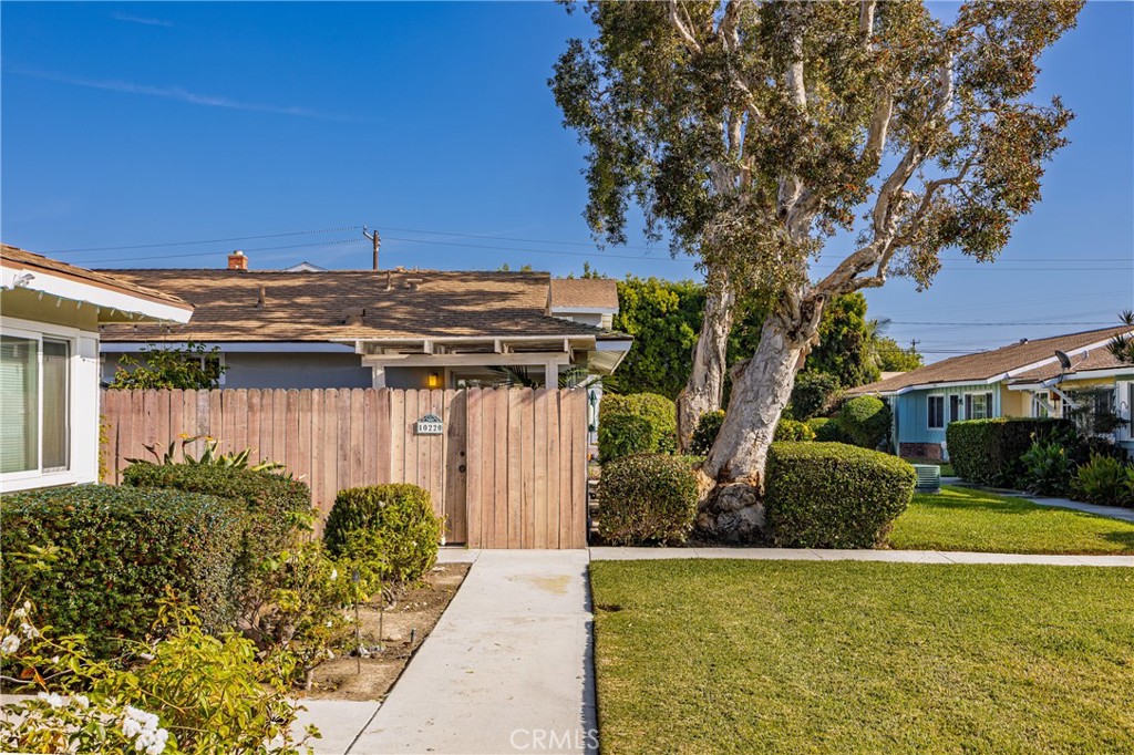 MLS #OC25277912 image #25