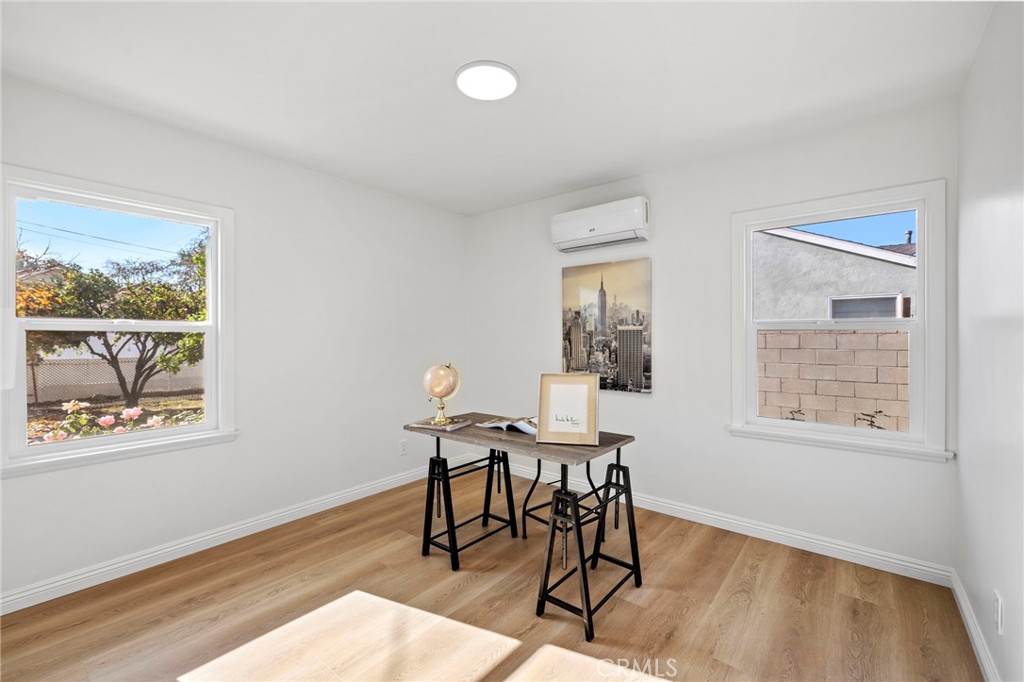 MLS #OC25278024 image #23