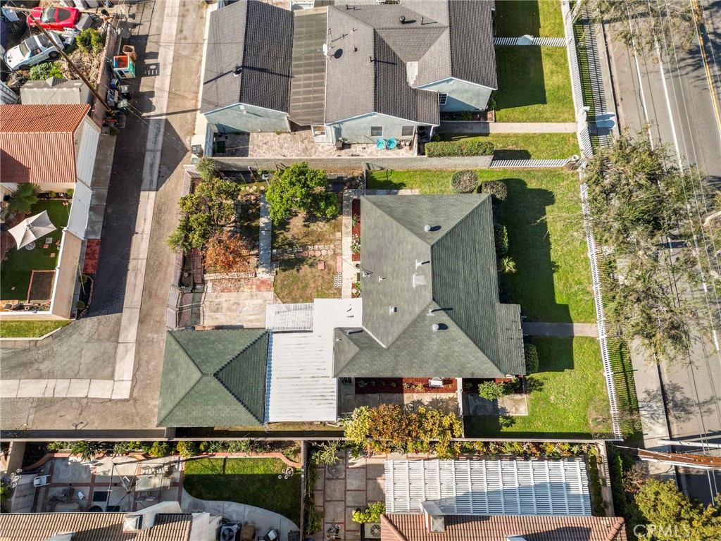 MLS #OC25278024 image #27